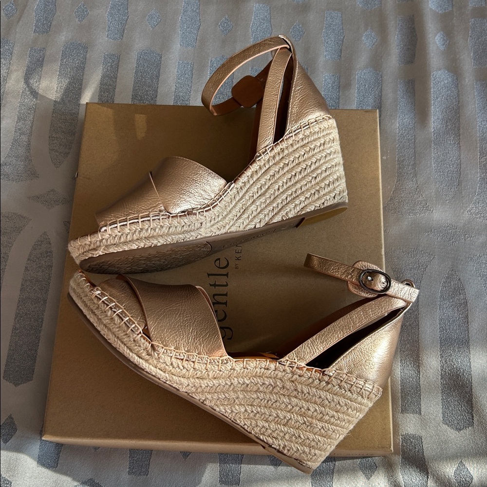 Gentle Souls Charli X Rose gold wedge
Sandal - Picture 2 of 5